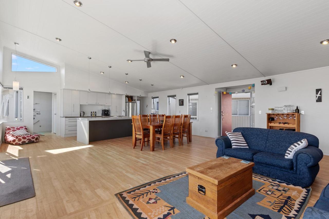 Restful Ruakaka - Ruakaka Holiday Home Luaran gambar